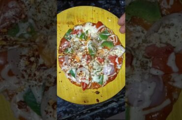 #roti pizza#leftover roti recipe#pizza#Italian food#recipe #pizza  recipe#cooking #foodie