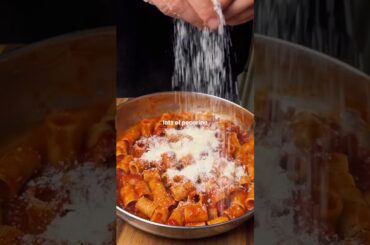 How to make AMATRICIANA @MealswithMax