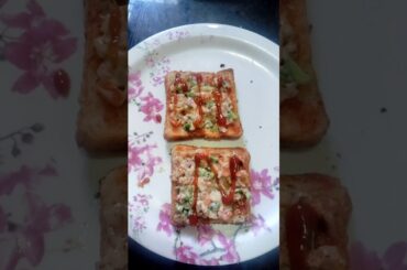 bread pizza #shorts #youtubeshorts #trending #viral #recipe #food #cooking #foodie #homemade #pizza