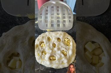 Making pizza #pizzalover #shorts