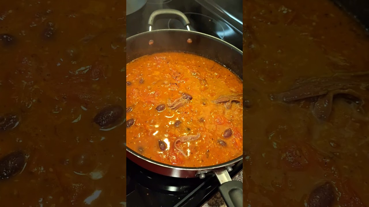 DELICIOUS PUTTANESCA SAUCE OVER PASTA #food #shrimp #spaghettisauce #italiancuisine #italianfood DELICIOUS PUTTANESCA SAUCE OVER PASTA #food #shrimp #spaghettisauce #italiancuisine #italianfood