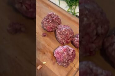 Lorenzo From Chicago - Making Homemade Pasta Sauce - Italian Cooking