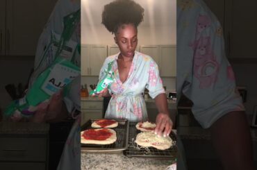 Preparing School Lunch For My Kiddos And A Few Of Their Teachers #pizza #pizzarolls #pizzarecipe