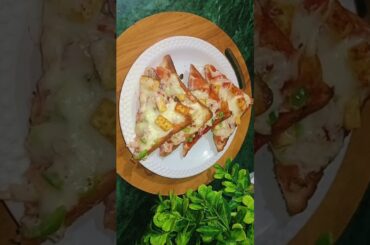 cheese bread pizza #minipizzarecipe #shortsfeed #viralshorts #youtubeshorts #trendingvideo #trending