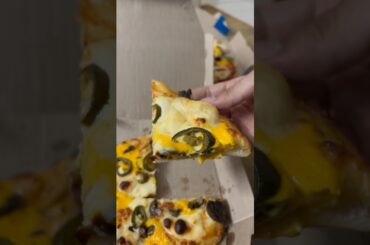 Sourdough Creamy Truffle Mushroom Pizza #shorts #sourdough #dominos