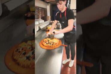 ROUND TABLE PIZZA  #usa #pizza #food #fastfood #pizzalover #italianfood #pizzafood #pizzatime #Lodi