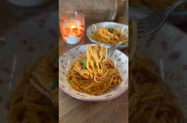 Roasted red pepper & tomato spaghetti 🍝