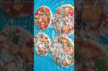 Sabse Easy Mini Chicken Pizza Recipe! 😍#MiniPizza #ChickenPizza #cookingshorts #suhanaskitchen