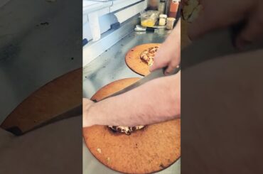 ROUND TABLE PIZZA  #usa #pizza #food #fastfood #pizzalover #italianfood #pizzafood #pizzatime #Lodi