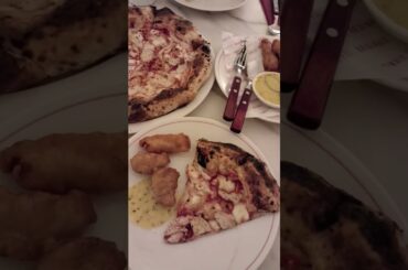 A Slice of Italy🇮🇹 in the heart of The City Of Joy🎄❤️❄️🥳✨ #eatwellfeelwell  #italyvibes #amazingfood