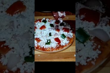 Pizza Recipe With Readymade Pizza Base | #shorts #instantpizza #pizzaathome