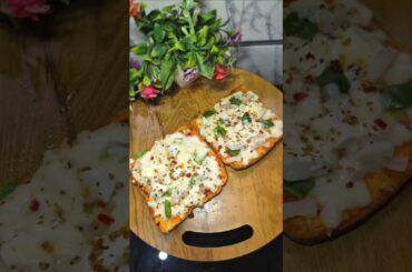 bread pizza recipe 😋 #shorts #recipe #food #cooking #panir #breadpizzarecipe #youtubeshorts #pizza