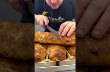 🥖🇮🇹 The best Italian bread in the world!! #italianfood #bestfood