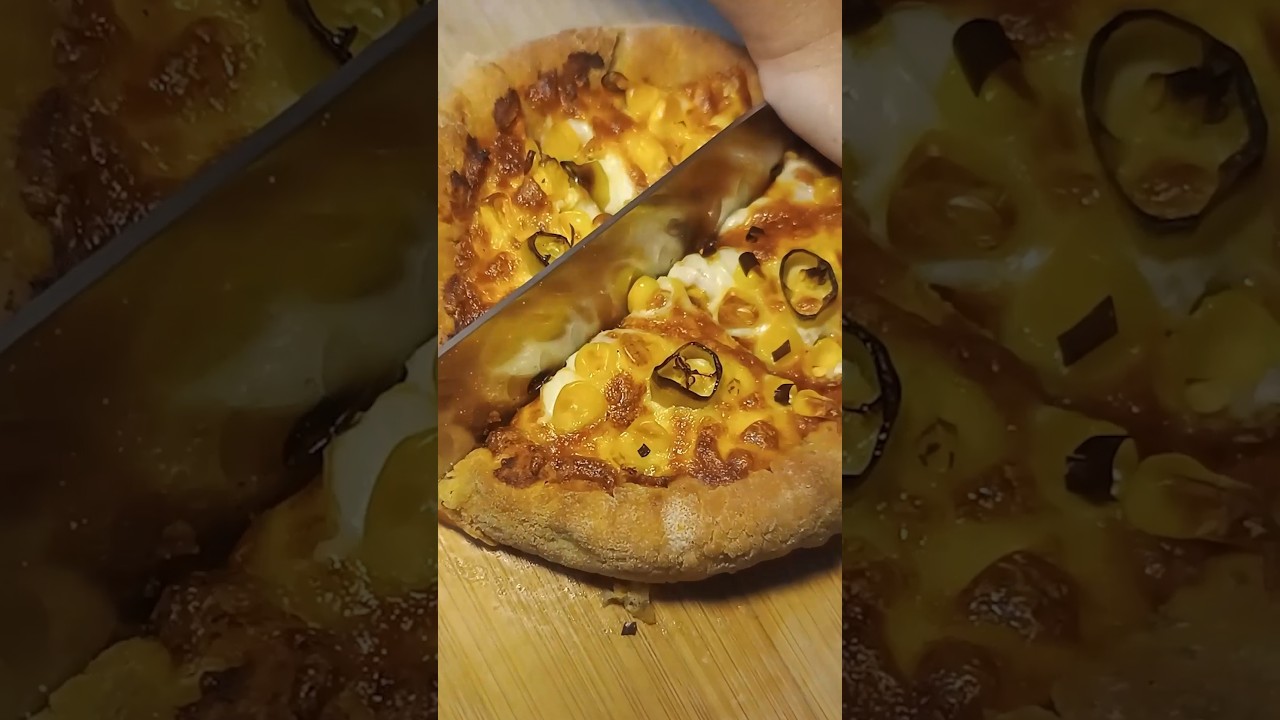 Dominoโs Style Veg Pizza at Home | Better Than Takeout ๐๐#food #cooking #pizza Dominoโs Style Veg Pizza at Home | Better Than Takeout ๐๐#food #cooking #pizza