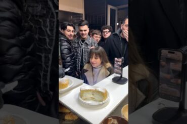 Innocent Girl On shop 😍 #trending #trendingshorts #shortfeed #food #foodie #italy #youtubeshorts