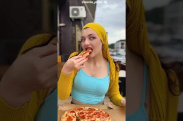 Her Long Hair Ruined Pizza… Until This #shortvideo