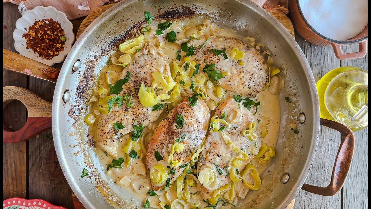 Peperoncini Skillet Chicken – 20 Minute Recipe Peperoncini Skillet Chicken - 20 Minute Recipe