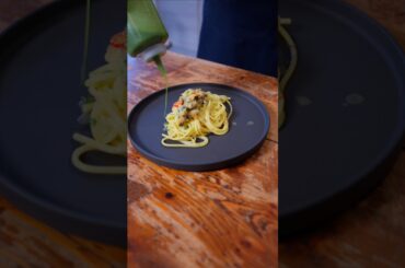 LINGUINE VONGOLE E ZAFFERANO#reels #top #italy #seafood #ricette #food #viral #chef#italia#classic