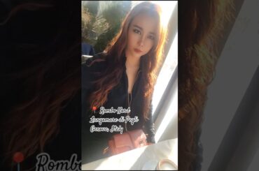 🇮🇹 Would you eat here? #italy #genoa #genova  #travelvlog #foodvlog #salmon #beachvibes #foodie