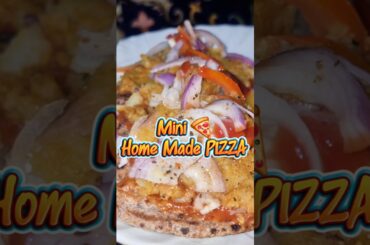 Bahar ka Pizza bhool jaoge! 🍕 Home-made Raagi Pizza Recipe (No Maida) #Shorts