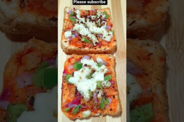 Jab Pizza Khane Ka Mann Ho 😍 | Easy Bread Pizza Recipe #shorts