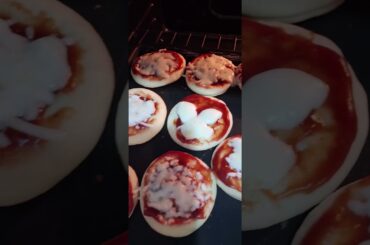 Pizza is ready to eat #ytshorts #food #youtubeshorts #wintershine