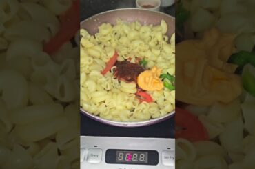 CHEESY MACARONI 🧀Creamy & cheesy macaroni 😋🍝Easy homemade recipe | Perfect for lunch#food #recipe