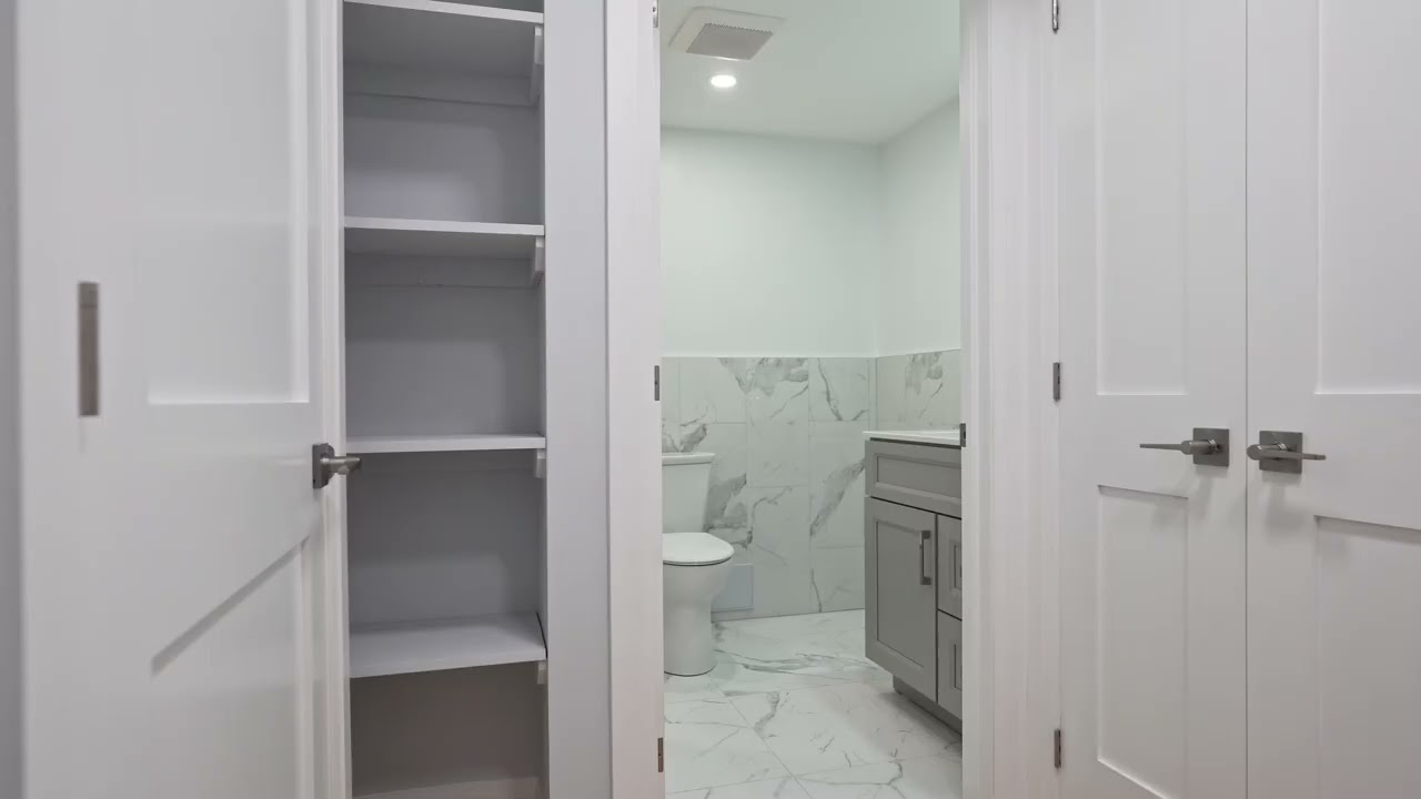 519 Gladstone Avenue #1 Toronto, ON M6H 3J1 519 Gladstone Avenue #1 Toronto, ON M6H 3J1