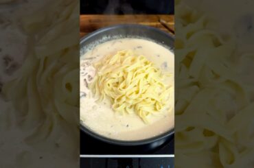 Creamy Chicken Pasta! Easy Recipe #shorts