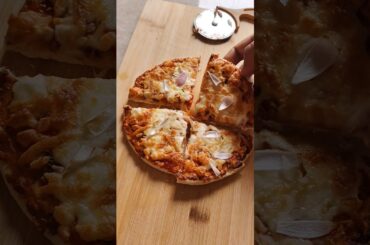 Mera Mehbub Pizza leke aaya hai😂#pizzalovers#cooking#viralshorts#recipe#homemade#pizzacomedy#viral