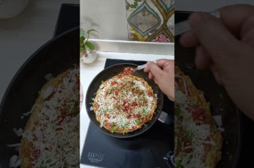 🍕 Quick & Cheesy Bread Egg Pizza | 10-Minute Breakfast Idea!#anuskitchenvlogs #ytshorts #pizza