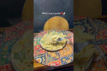 Creamy white sauce pasta 🍝♥️✨ #youtubeshorts #food #recipe #whitesaucepasta #fyp