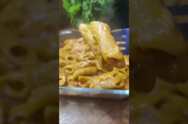 Cheesy Pasta #recipe #ytshorts #food #indiancuisine #indianfood #indianfood #recipe #pasta #cheese