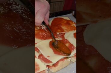 PIZZA SAUCE ON THE SLIDERS #pizzasauce