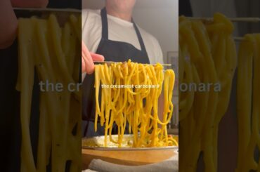 How to Make the Creamiest Carbonara 🥓🥚#shorts #carbonara #recipe