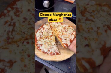 Cheese margherita pizza 🍕 #manukieshu #youtubeshorts #trending #shortvideo #viral #cooking #pizza