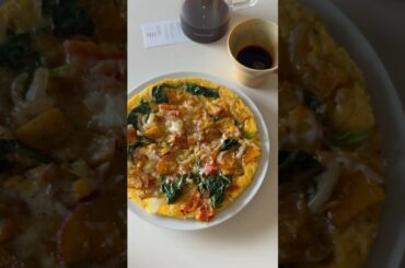Simple Brunch at Home | Italian-Style Omelette #homecook #omelette #recipe #hanjaankim