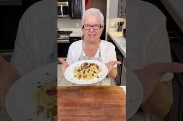 Fettuccine Alfredo with sun-dried tomato and pancetta #cook #cooking #italy #food ￼