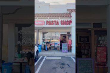 Some of the best Italian food I’ve ever had! Rosanna’s pasta shop! #foodreview #foodlover #foodie