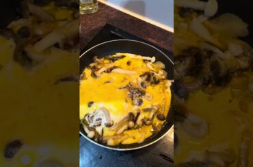 BELIEVE ME YOU HAVE TO TRY THIS #spaghetti #pasta #creamypasta #shortsfeed #shorts #fypシ #foodie