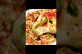 Paneer Capsicum Pizza Recipe #pizzarecipe #shorts #shortsfeed #youtubeshorts #viral #dilicious