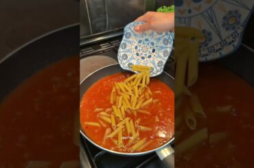 Easy Pasta Recipe 🍝 #pasta #cooking #shorts #easyrecipe #foodie #homemade #food #short
