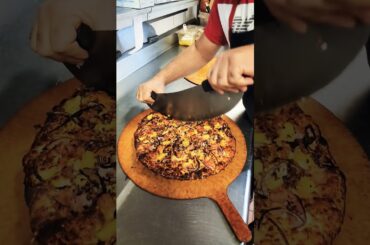 ROUND TABLE PIZZA  #usa #pizza #food #fastfood #pizzalover #italianfood #pizzafood #pizzatime #Lodi