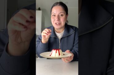 PANNA COTTA! Easiest dessert ever! 🥛🍓 #italianrecipes #easyrecipe