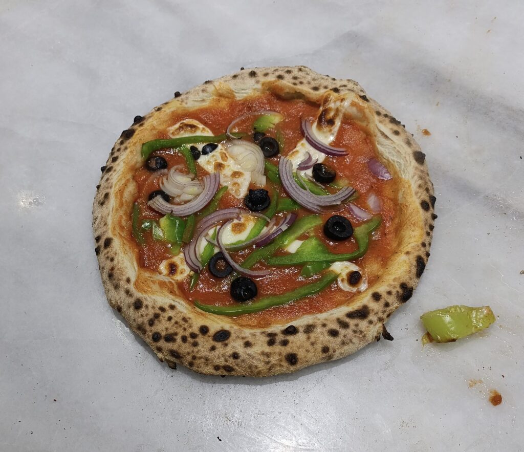 First pizza i have ever made Bon appétit 🤌