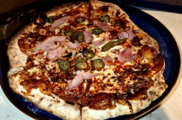 Came home at 1am, fired up the Gozney and scraped the fridge for toppings.