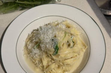 lemon butter and rocket leaves tagliatelle