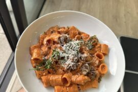 Mezzi Rigatoni alla vodka with fennel sausage