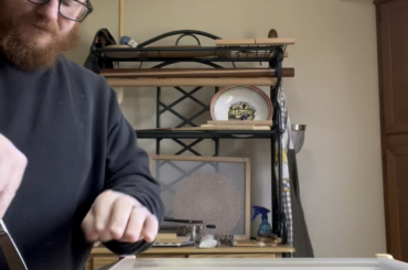 Making spaghetti alla Chitarra