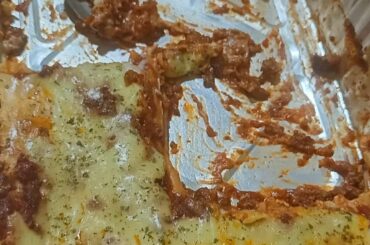 Tired from work and I'm about to finish this lasagna